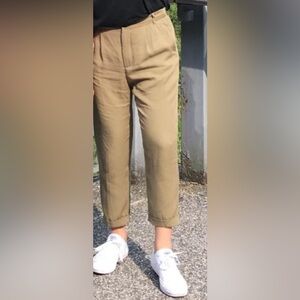 Women’s Olive Tapered Pleated Pants